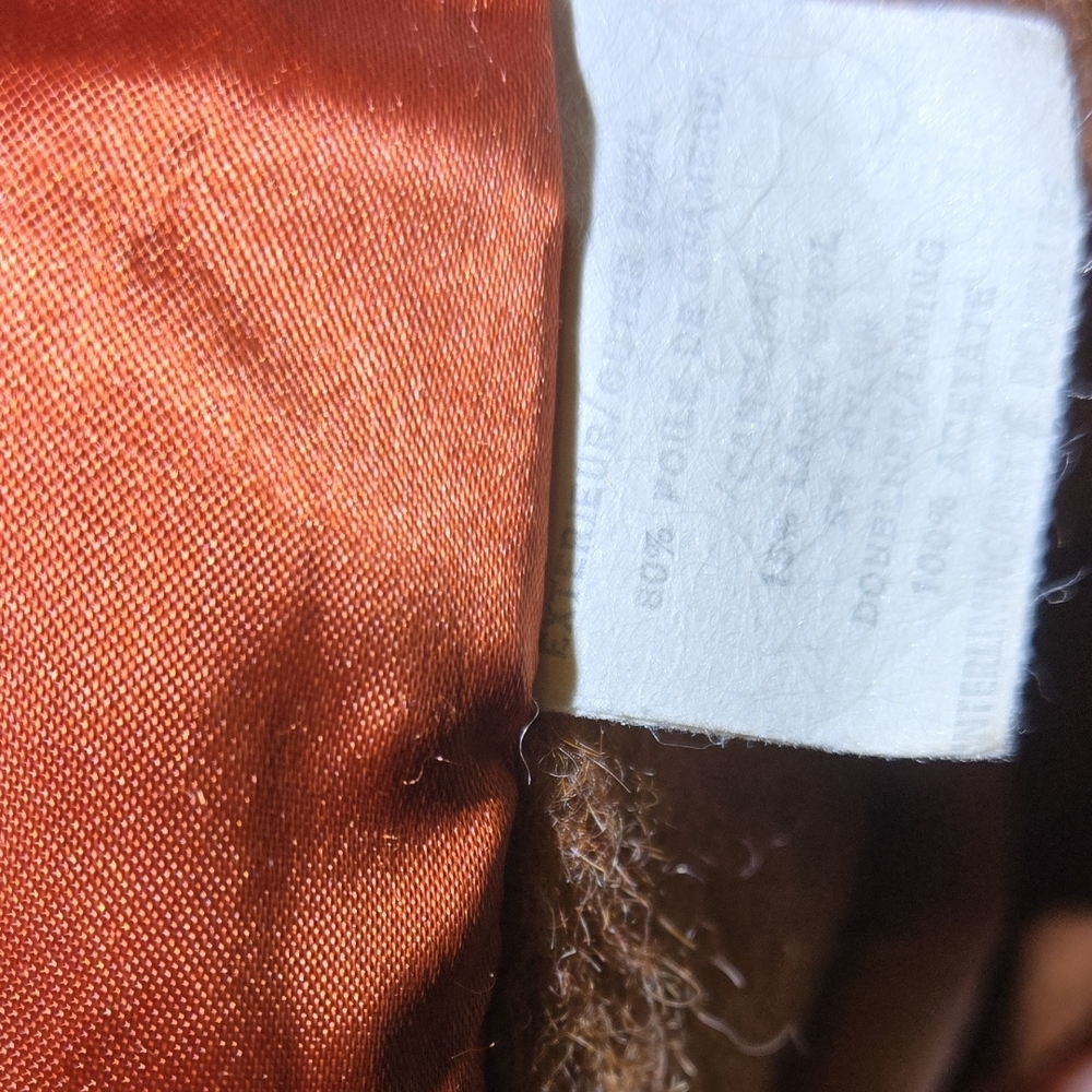 Elegant Tan Wool Trench Coat - Picture 6 of 8